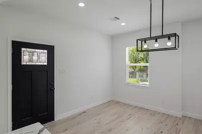 1078 Saint Clair Street #B, Houston, TX 77088 - Photo 4