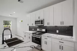 1078 St Clair St, Houston, TX 77088 - Photo 12
