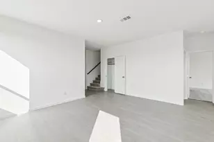 1026 S Oakhurst Dr, Dayton, TX 77535 - Photo 10