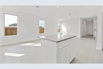 1026 S Oakhurst Drive, Dayton, TX 77535 - Photo 18