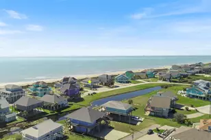 3026 Copacabana Dr, Crystal Beach, TX 77650 - Photo 2