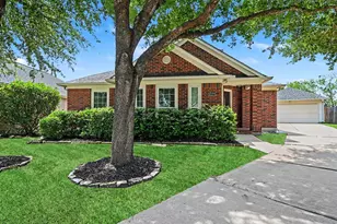 4527 Lake Halbert Ln, Richmond, TX 77406 - Photo 2