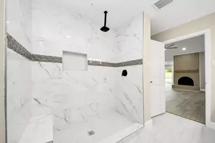 4703 Quail Hollow Dr, Baytown, TX 77521 - Photo 14