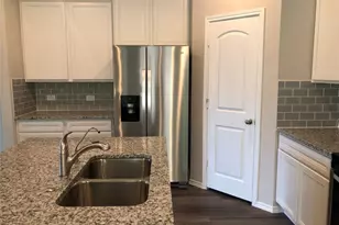 9224 Inland Leather Ln, Conroe, TX 77385 - Photo 8
