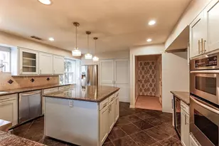3827 Drake St, Houston, TX 77005 - Photo 8