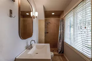 3827 Drake St, Houston, TX 77005 - Photo 14