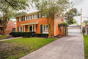 3827 Drake St, Houston, TX 77005 - Photo 2