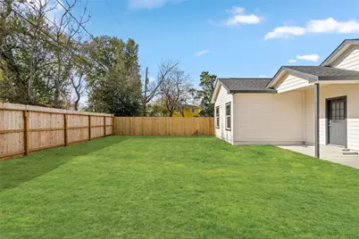 8056 Meadowbrook Drive, Houston, TX 77017 - Photo 26