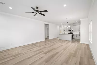 8056 Meadowbrook Drive, Houston, TX 77017 - Photo 6
