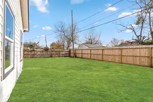 8056 Meadowbrook Dr, Houston, TX 77017 - Photo 28