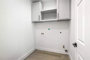 8056 Meadowbrook Dr, Houston, TX 77017 - Photo 18