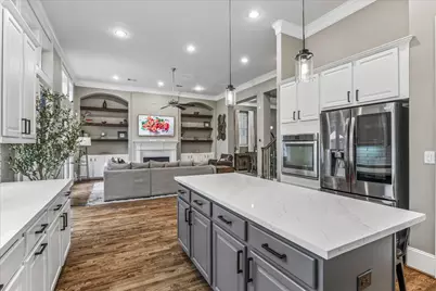 5607 Cohn Meadows, Houston, TX 77007 - Photo 6