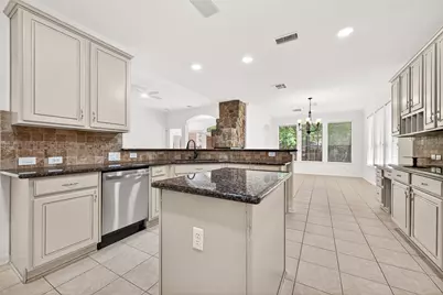 22 Westwinds Circle NE, The Woodlands, TX 77382 - Photo 14