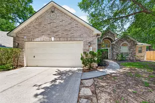 22 Westwinds Circle NE, The Woodlands, TX 77382 - Photo 2