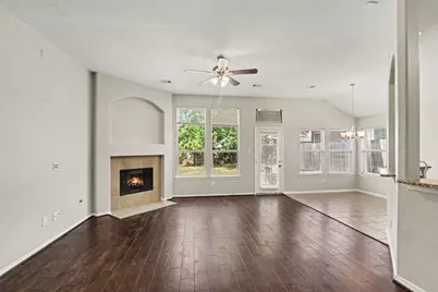 7819 Mary Katheryns Crossing, Conroe, TX 77304 - Photo 14