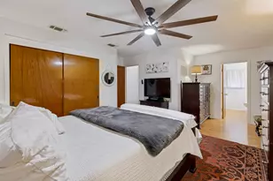 614 E Martindale St, Seguin, TX 78155 - Photo 10