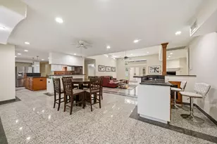 11730 Denise Dr, Houston, TX 77024 - Photo 10