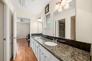 11730 Denise Dr, Houston, TX 77024 - Photo 34