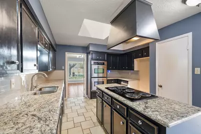 11131 Kitty Brook Drive, Houston, TX 77071 - Photo 14