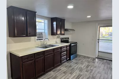 406 S 7th Street, Alvin, TX 77511 - Photo 6