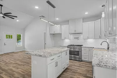 242 Private Road 77004, Liberty, TX 77575 - Photo 10
