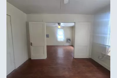 2221 35th Street #Rear, Galveston, TX 77550 - Photo 6
