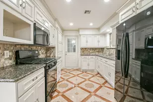 901 Redondo Dr, Houston, TX 77015 - Photo 10