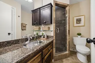 1335 Bullock Ln, Houston, TX 77055 - Photo 22