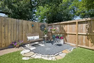 1335 Bullock Ln, Houston, TX 77055 - Photo 28