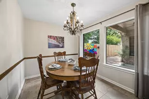 1335 Bullock Ln, Houston, TX 77055 - Photo 16