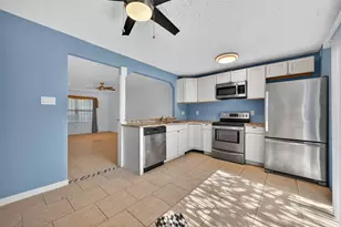 1701 Upland Dr, Houston, TX 77043 - Photo 6