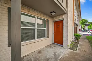 1701 Upland Dr, Houston, TX 77043 - Photo 26