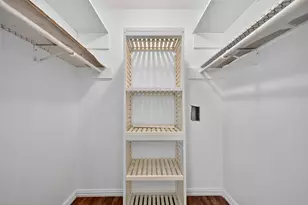 1701 Upland Dr, Houston, TX 77043 - Photo 22