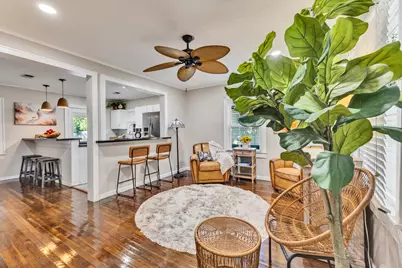 801 18th Avenue N, Galveston, TX 77590 - Photo 2