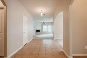 1004 Summer Wood Blvd, Conroe, TX 77303 - Photo 2