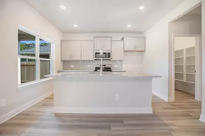 4306 W Bayou Maison Circle, Dickinson, TX 77539 - Photo 4