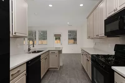 7 Peach Ridge Drive, The Woodlands, TX 77382 - Photo 10