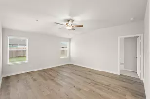 624 Woodhave Lakes Dr, La Marque, TX 77568 - Photo 8
