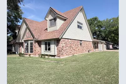 113 Buttercup Street Street, Lake Jackson, TX 77566 - Photo 4