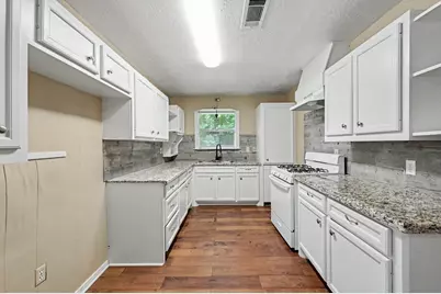 503 Northwood Drive, Conroe, TX 77303 - Photo 10
