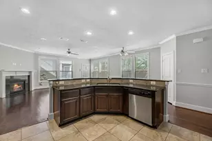 247 W 25th St, Houston, TX 77008 - Photo 10