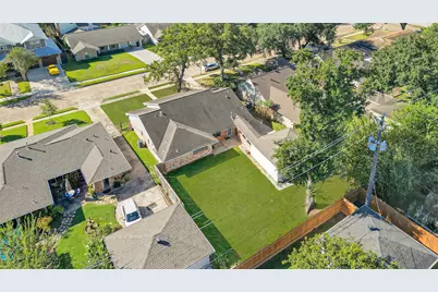 1611 Droxford Drive, Houston, TX 77008 - Photo 44