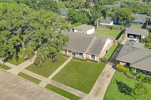 1611 Droxford Dr, Houston, TX 77008 - Photo 42