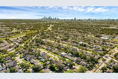 1611 Droxford Drive, Houston, TX 77008 - Photo 46