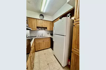 2601 Bellefontaine St #A107, Houston, TX 77025 - Photo 10