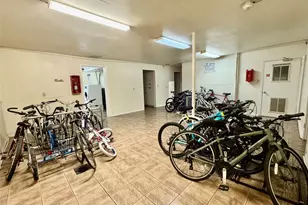 2601 Bellefontaine St, Houston, TX 77025 - Photo 20