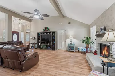 907 Columbia River Road, Montgomery, TX 77316 - Photo 2