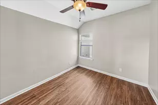 29712 Buffalo Canyon Dr, Spring, TX 77386 - Photo 16