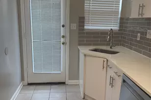 4007 Bute, Houston, TX 77006 - Photo 16