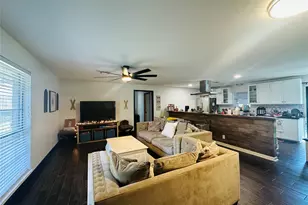 2703 Aspen Dr, Rosenberg, TX 77471 - Photo 2